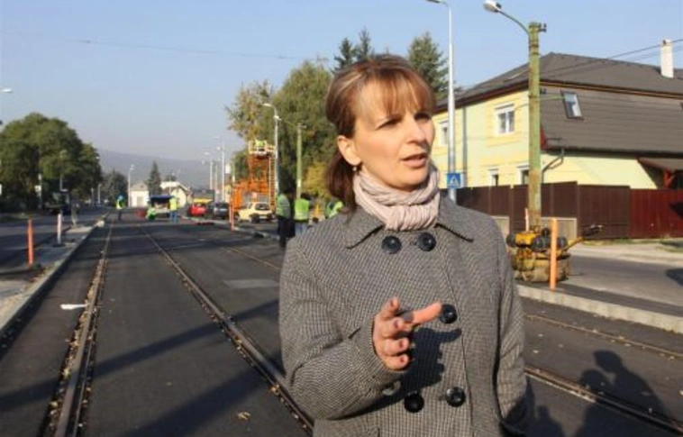 Seresné: vállalja az előző vezetés a felelősséget a villamosprojekt hibáiért!