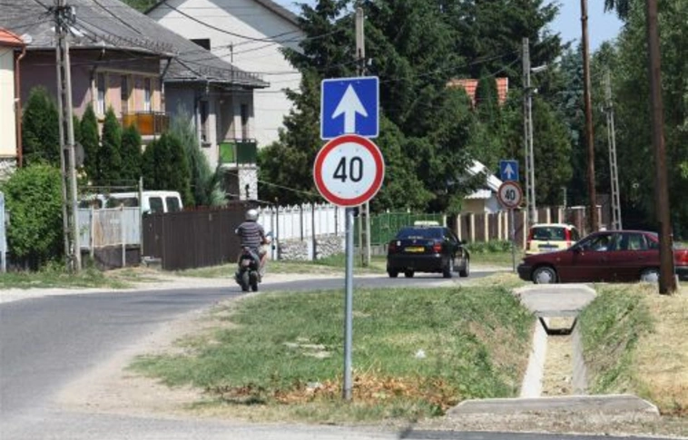  Visszaáll a régi forgalmi rend