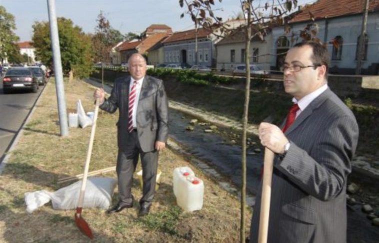 Faültetés, a megújulás és a párbeszéd jegyében