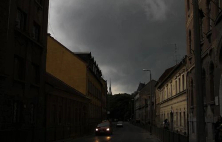 Zivatart hozhat az érkező hidegfront