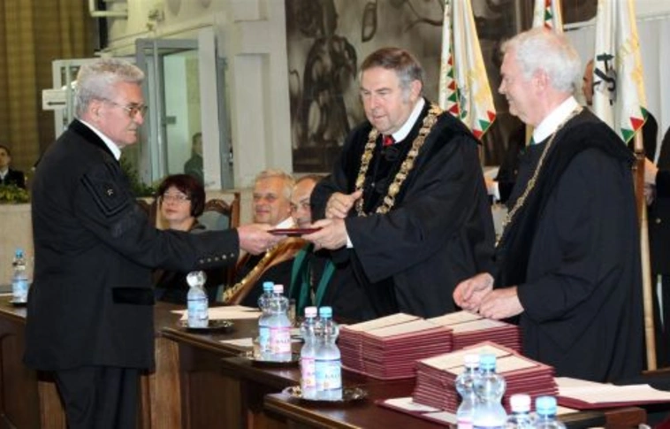 Jubileumi oklevélosztás