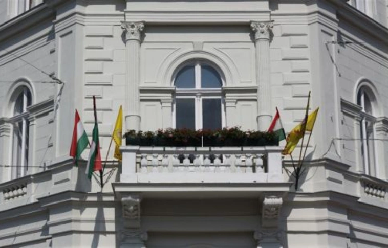 Épül, szépül a Városháza