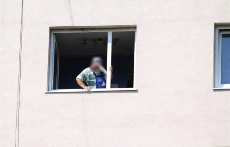Bíróság kötelezte ablakcsere