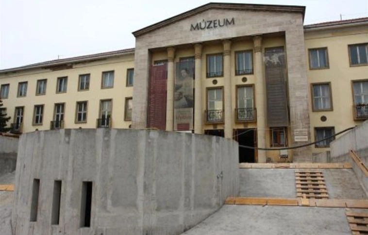 Pannon-tenger: megújul a múzeum homlokzata is?