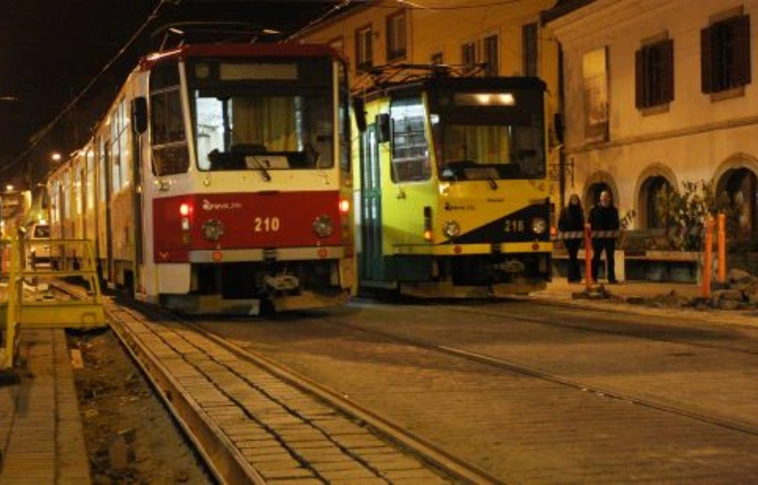 Zöld Nyíl: év végéig terelt pótló, jövőre villamos jár éjjel