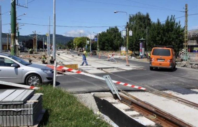 Változó közlekedési rend a Vasgyárban és az Újgyőri piacnál