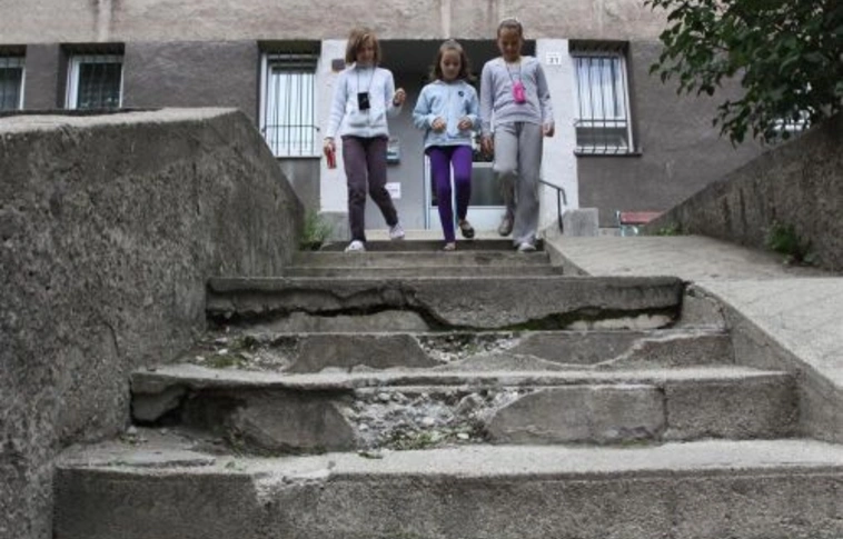 Megújulnak a lépcsősorok a Katowicén