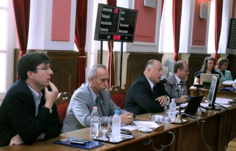 Megkapják a bérkompenzációt a MISEK dolgozói