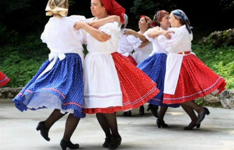 Idősek SzINe- java Perecesen