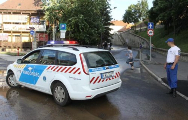 Főnyomócső tört el – lezárták a Papszert!