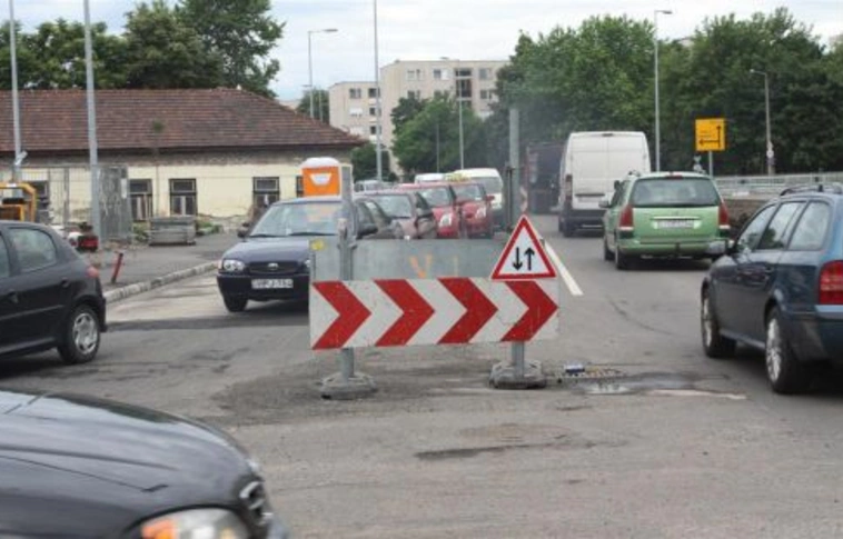 Szerdára készülhet el az aszfaltozás