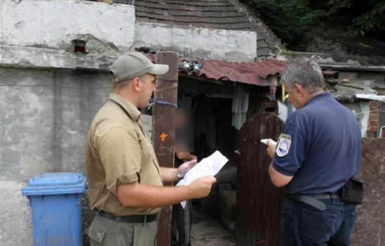 Illegális beköltözők, szemetelők nyomában