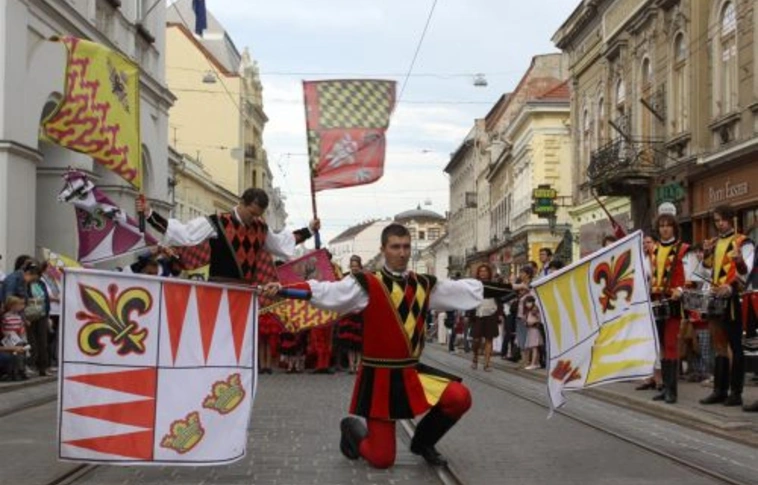 Az operafesztivál forgatagában
