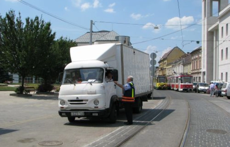 Több száz autót ellenőriztek a belvárosban