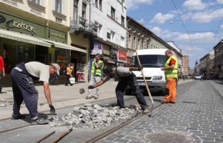 Zöld Nyíl: garanciális javítások az operafesztivál alatt?