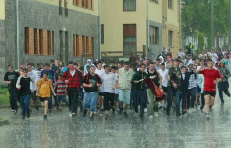 Jelmezes szilveszteri futóverseny Miskolcon