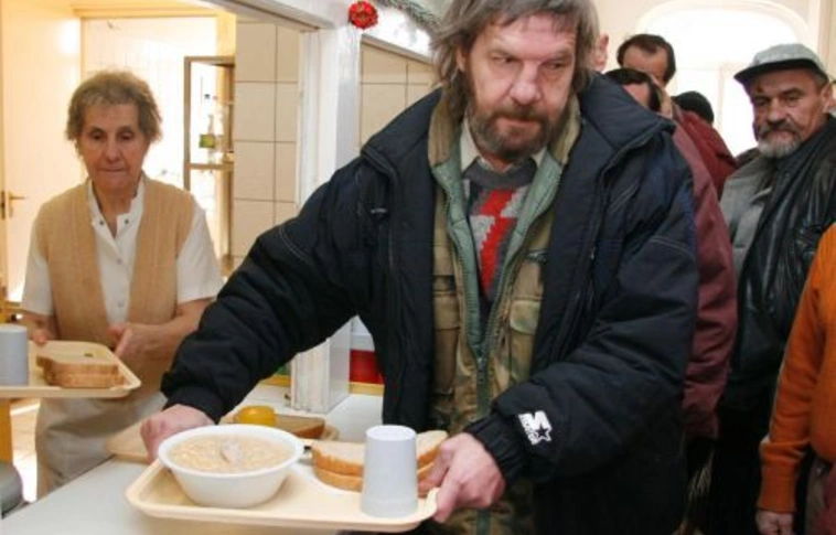 Katasztrofális állapotok a miskolci hajléktalanszállókon