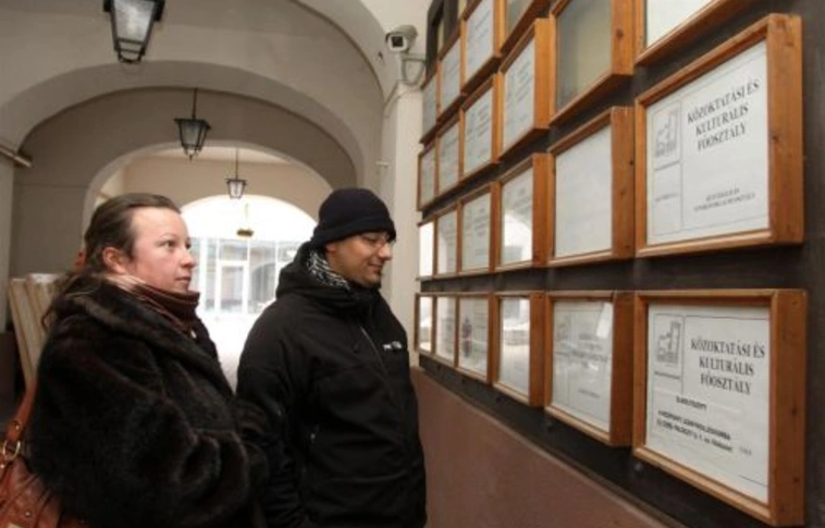 Új struktúra, részben új vezetőkkel a városházán