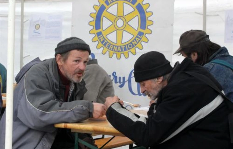 Gulyáslevest osztott a Rotary