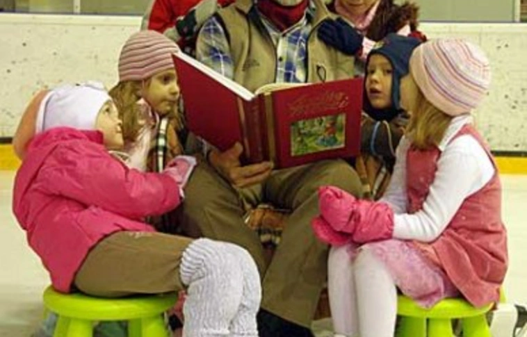 Nagyapó meséi a Miskolci Jégcsarnokban