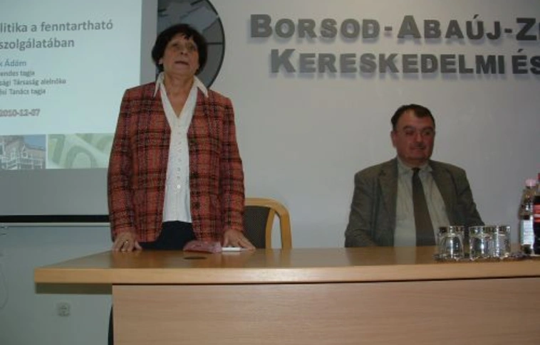 Előadást tartottak a jövő évi költségvetésről