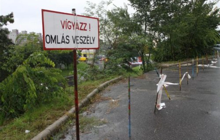 Újabb földcsuszamlás Miskolcon