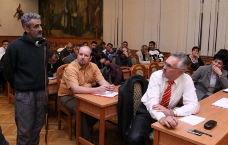 Fórum a romák problémáiról