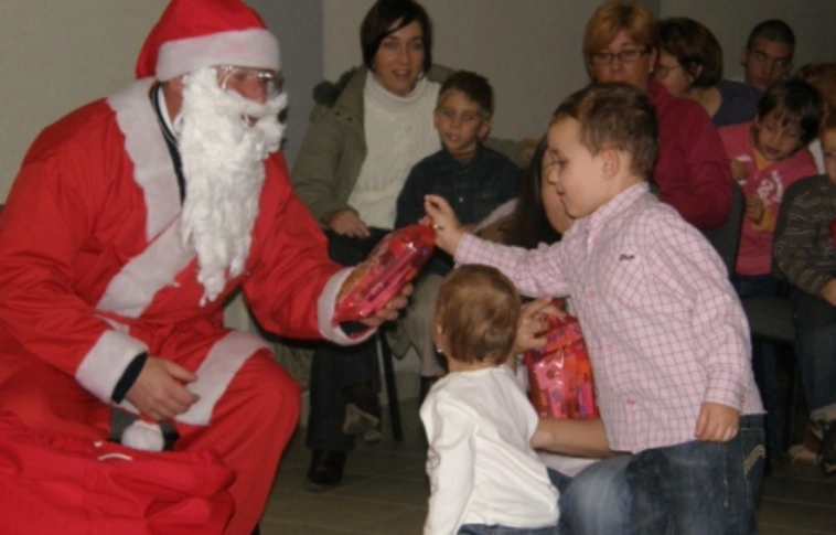 Borsodi árvízkárosult gyerekekhez jön a Mikulás