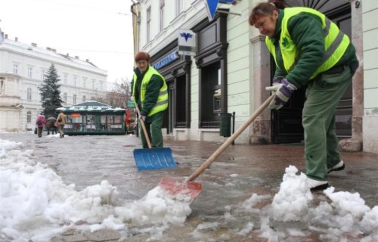 Rendkívüli téli időjárás, erős havazás