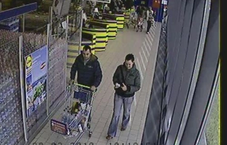 Vásárlókat fosztogattak az utazó tolvajok