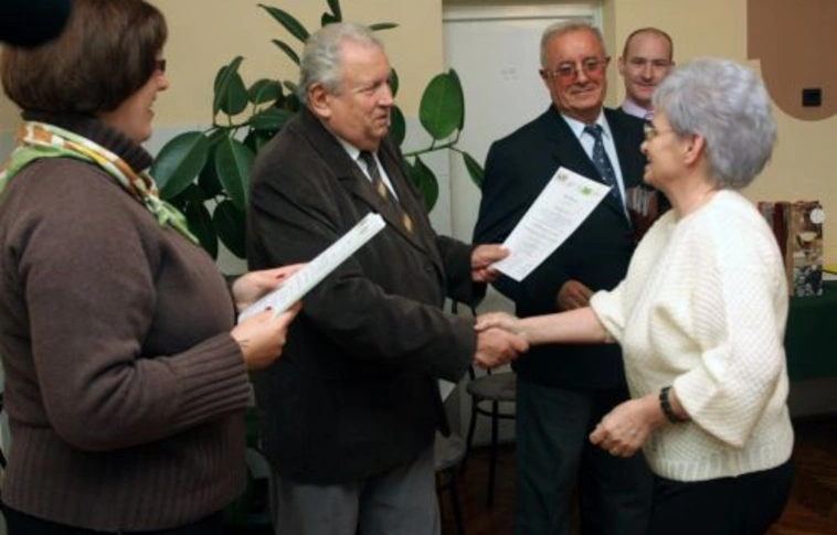 Elvégezték az iskolát a nyugdíjasok