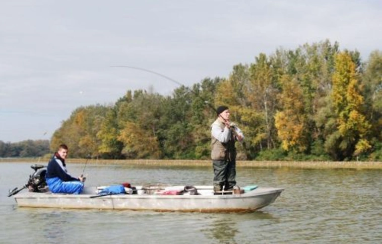 A horgászturizmus mentheti meg a Tisza-tavat