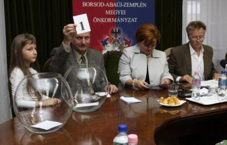 Választási sorsolás és tájékoztató