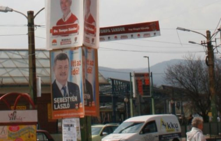 Választási plakátok eltávolítása