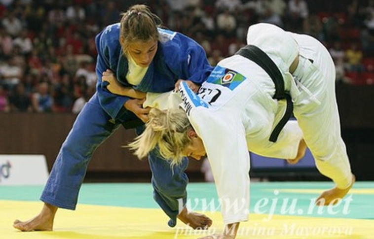 Karakas Hedvig bronzérmes
