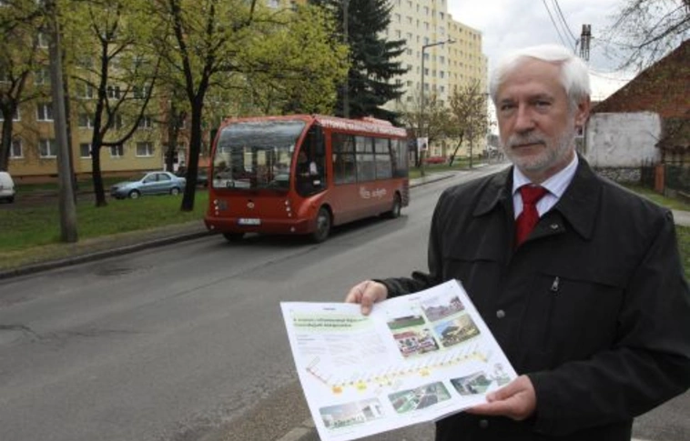 Új buszmegálló 