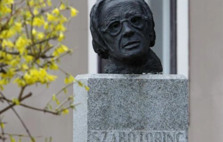 110 éve született Szabó Lőrinc