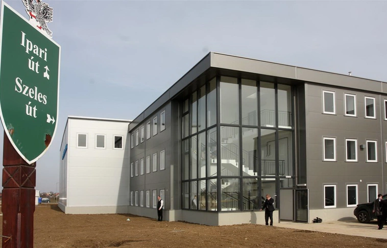 Innovációs központ Felsőzsolcán