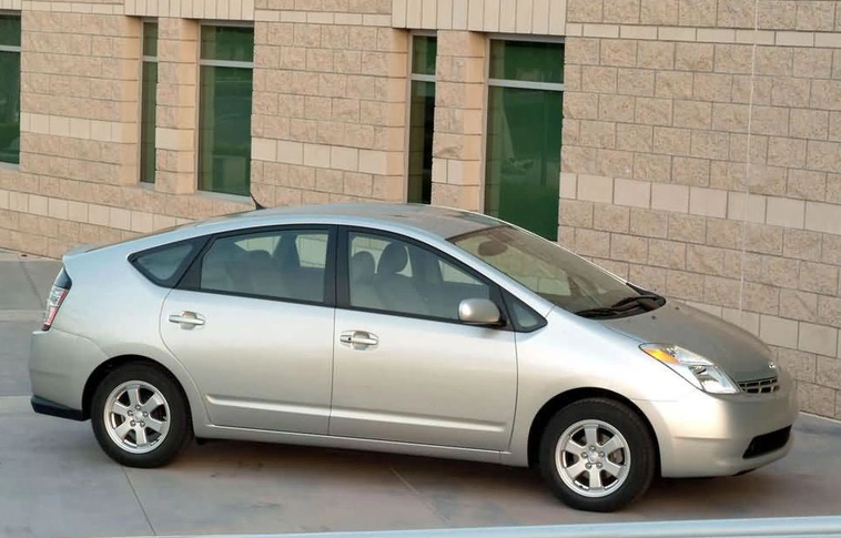Visszahívják a Toyota-modelleket