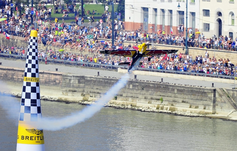 Red Bull Air Race – Besenyei hatodik Budapesten