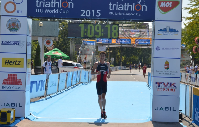 Triatlon – tizenhárom magyar a junior Ek-döntőben