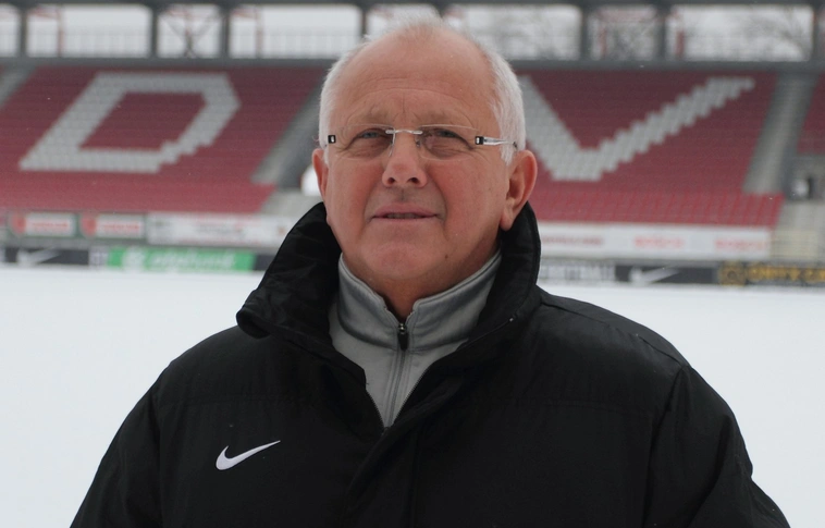 Bemutatkozott az új DVTK edző