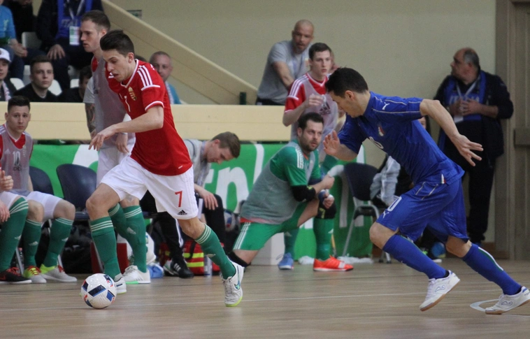 Nézze csak, milyen fantasztikus hangulat volt Miskolcon a futsalmeccsen!
