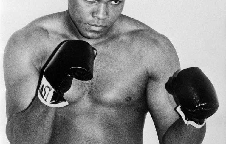 Meghalt Muhammad Ali, minden idők legnagyobb bokszolója