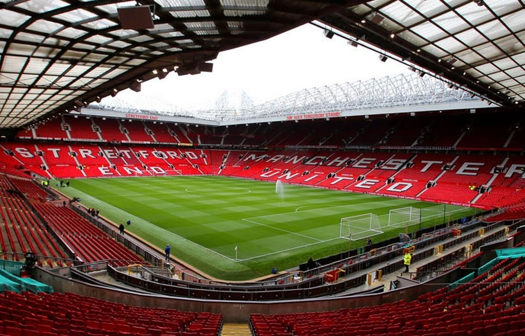 Bomba, ami nem robban – kiürítették az Old Traffordot