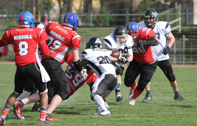 Brutális belépő, örökre eltiltották a Miskolc Steelers-játékost