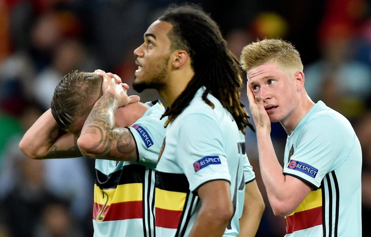 Wales elbúcsúztatta a belgákat a negyeddöntőben