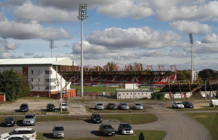 Novemberben kezdődik a stadionépítés 