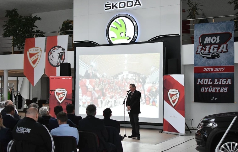 A DVTK Jegesmedvék támogatói találkoztak