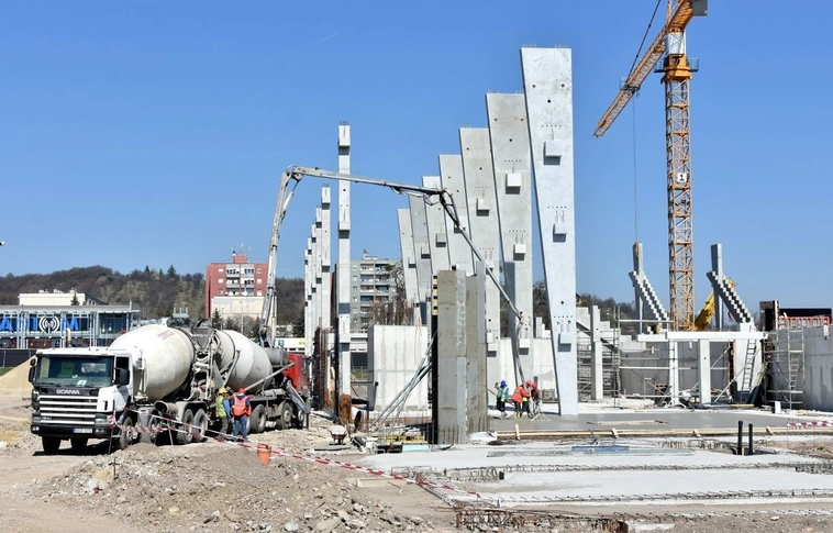 Óriási tempóban épül a diósgyőri stadion